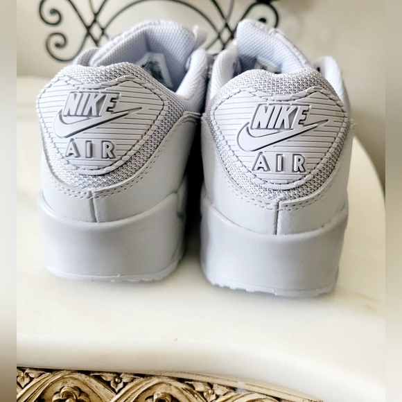 Nike Air Max 90 Sneakers Unisex Wolf Gray M 6.5/ W 8 NEW - Picture 12 of 16